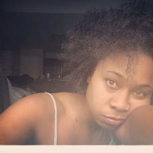 Meet your Posher, Adrianna